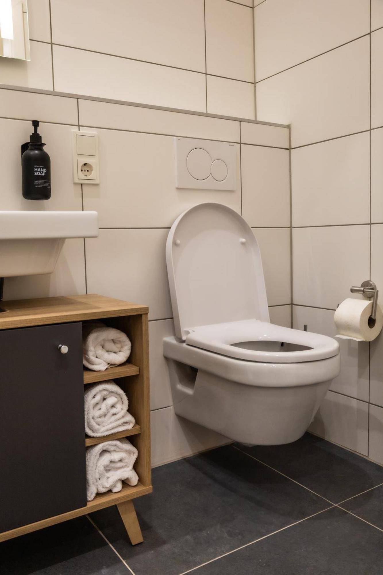 Hln Apartments Am Bahnhof Saarbrücken Eksteriør bilde